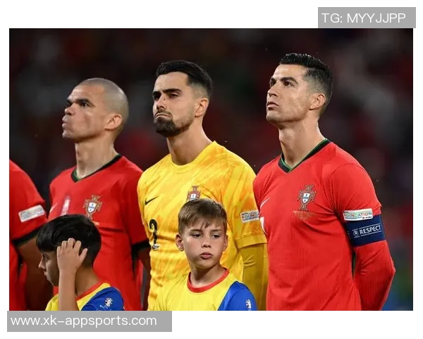 捷克足球传奇球星的辉煌历程与绿茵场上的非凡贡献